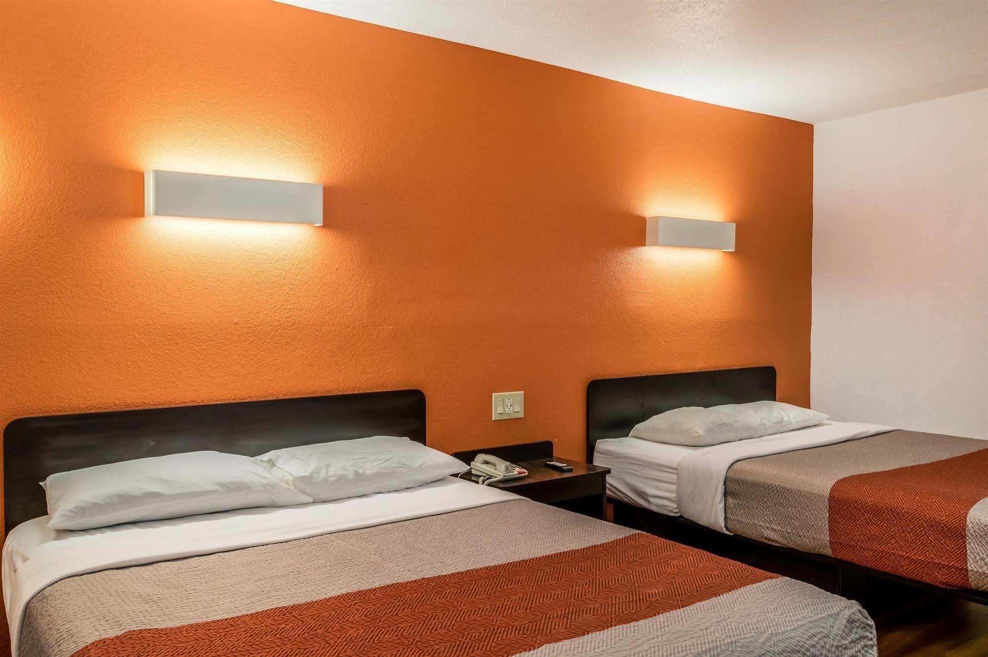 6 Florence, Ky - Cincinnati Airport Hotel 2*